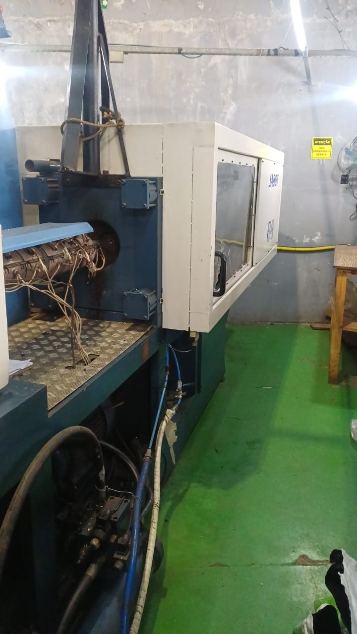 Injetora Jasot 150 ton